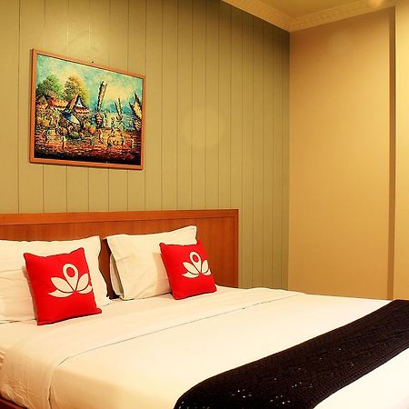 Zen Rooms Bukit Tunggul Бандунг Экстерьер фото
